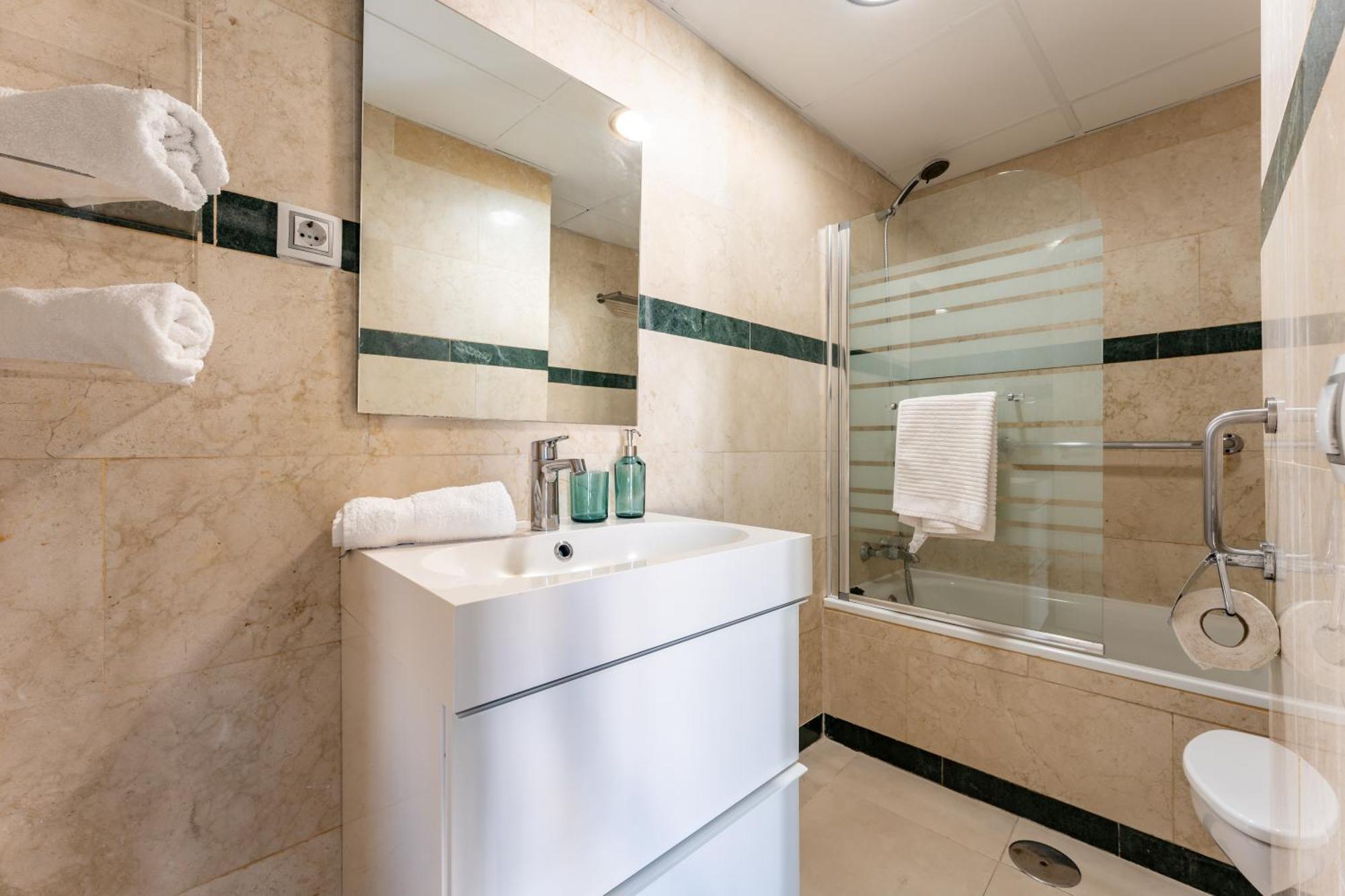 Unique Charming Apartment In The Heart Of 말라가 외부 사진